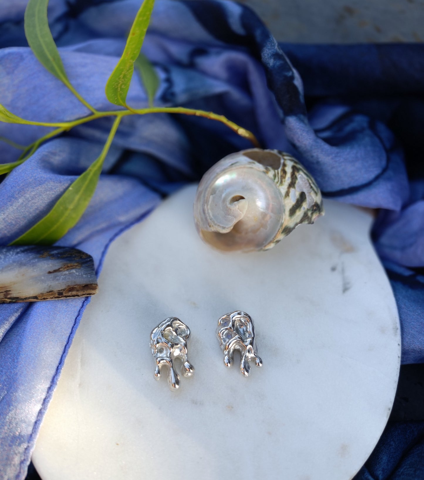 Yewllery Set  Molten Orbit Solid Studs Earrings and Molten Orbit Ring