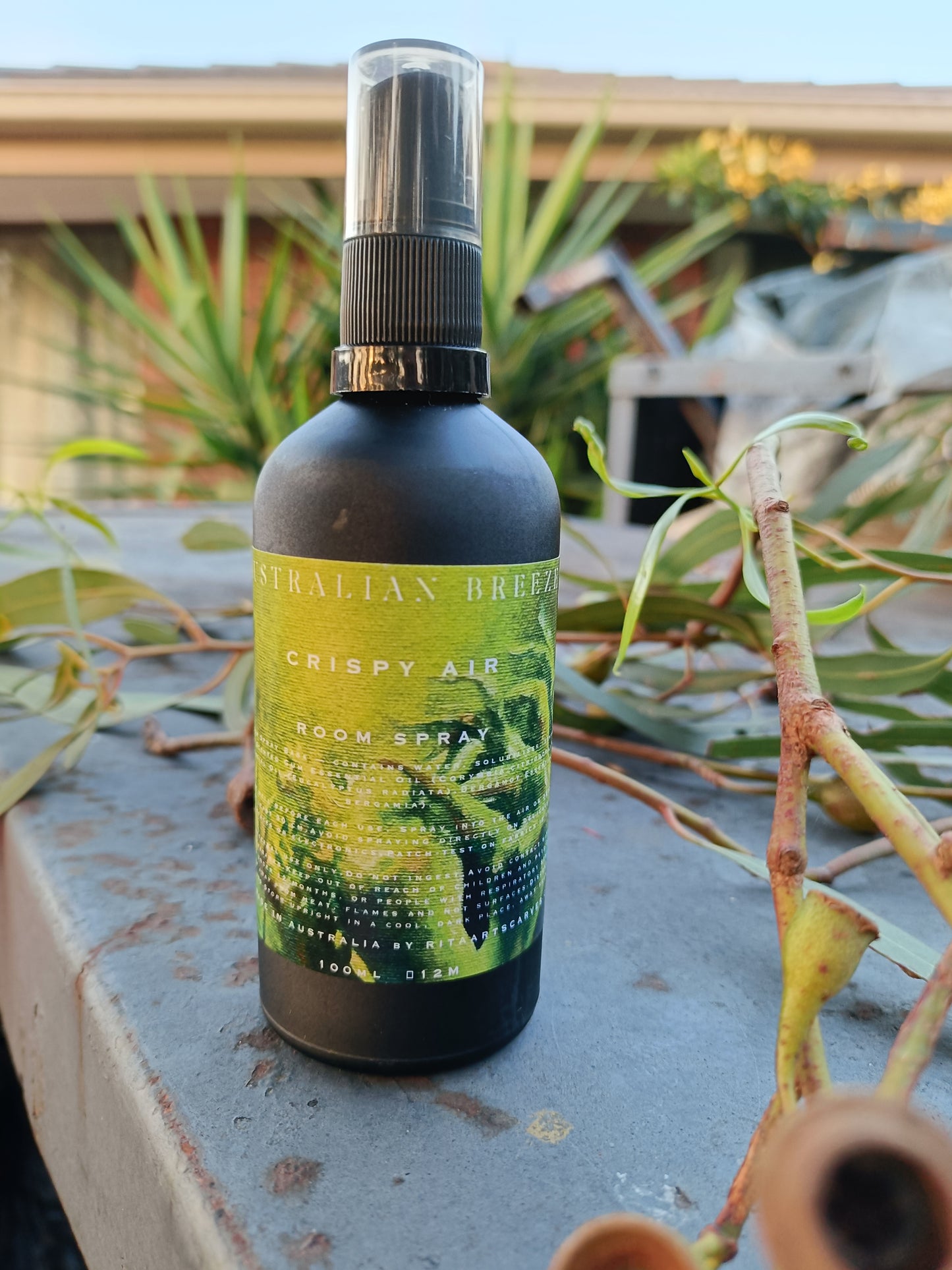 Bottle of Australian Breeze Crispy Air Room Spray