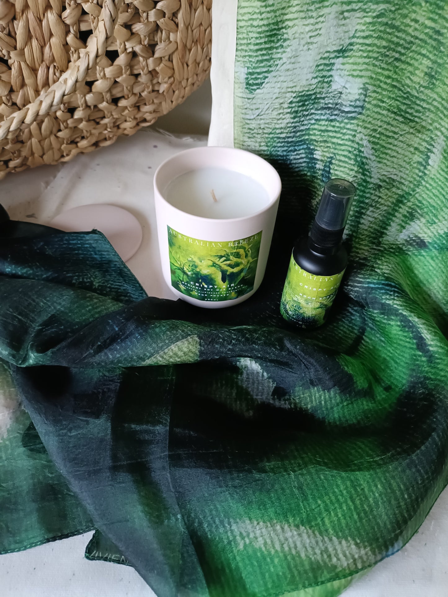 Crispy Air Gift Set – Scarf, Candle & Room Spray